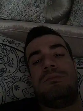 Snapshot of boyygirlls chatting on February 1, 9:21 am boyygirlls online show from February 1, 9:21 am