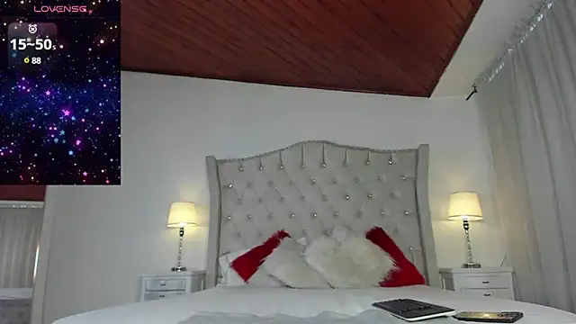 Naughtykitty4 online show from February 17, 4:15 pm