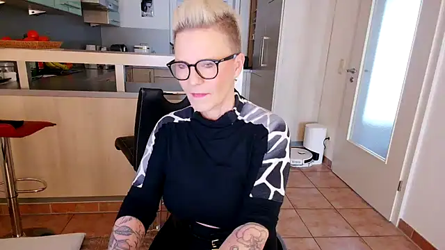 German Milf online show from January 16, 1:36 pm