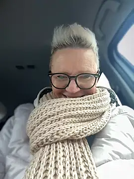 German Milf online show from January 21, 1:11 pm