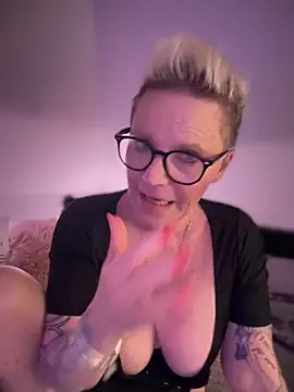 German Milf online show from February 21, 2:06 pm