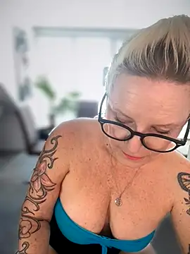 German Milf online show from October 15, 1:00 pm