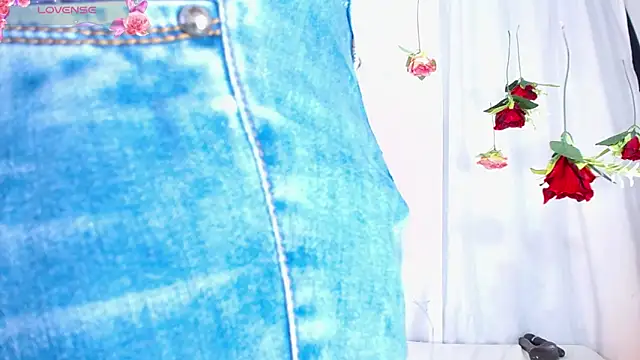 Snapshot of BLACK_ROSSE_1 chatting on February 26, 6:43 pm BLACK ROSSE 1 online show from February 26, 6:43 pm