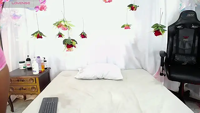 Snapshot of BLACK_ROSSE_1 chatting on February 28, 12:42 pm BLACK ROSSE 1 online show from February 28, 12:42 pm