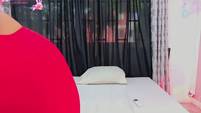 Snapshot of BLACK_ROSSE_1 chatting on October 28, 12:30 pm BLACK ROSSE 1 online show from October 28, 12:30 pm