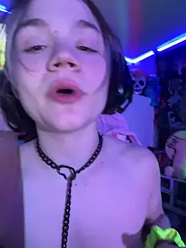 Cutiepiespanks online show from March 12, 7:24 am