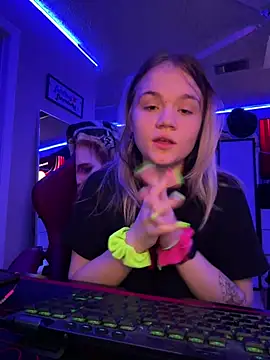 Cutiepiespanks online show from March 17, 1:24 am