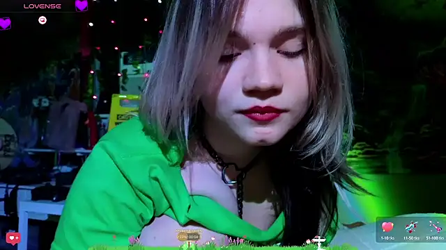 Cutiepiespanks online show from March 17, 10:38 am