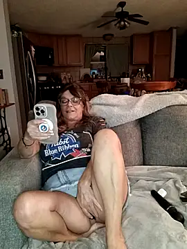 cowgirlc online show from March 19, 3:30 am