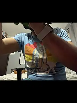 Snapshot of JayJayRod chatting on December 18, 12:55 pm JayJayRod online show from December 18, 12:55 pm