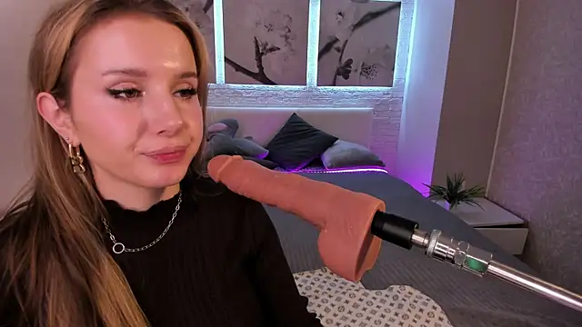 Betty June online show from October 20, 8:53 pm