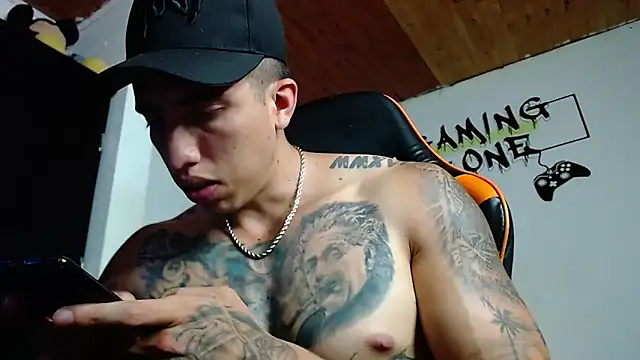 Adam Hudsond online show from February 6, 10:53 pm