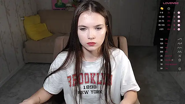 Eva Davie online show from February 28, 2:42 pm