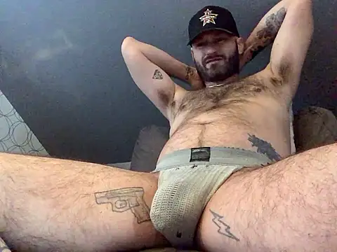 Snapshot of GhetTOfag_ chatting on January 20, 8:07 pm GhetTOfag online show from January 20, 8:07 pm