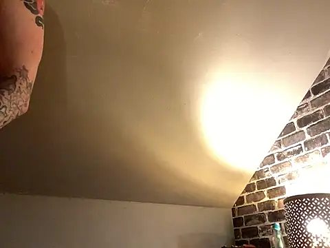 Snapshot of GhetTOfag_ chatting on February 4, 8:46 am GhetTOfag online show from February 4, 8:46 am