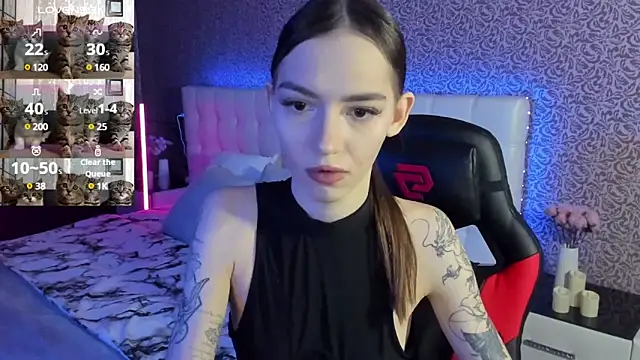 SophieCatty online show from February 4, 6:36 am