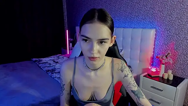 SophieCatty online show from March 19, 6:55 pm