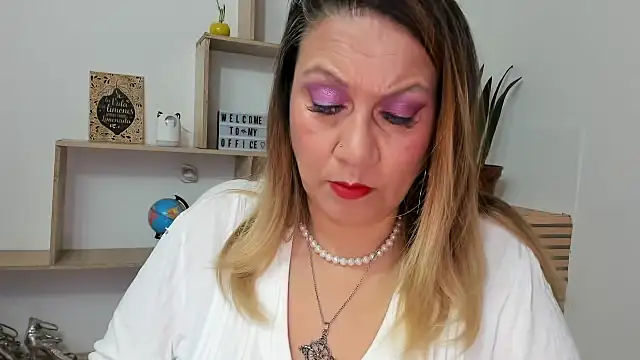 yayita mature online show from October 9, 1:09 pm