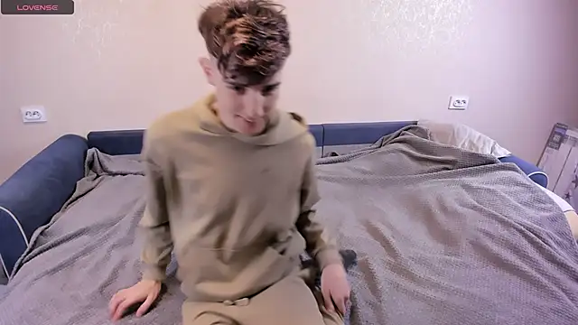 James Mills online show from December 28, 8:04 pm