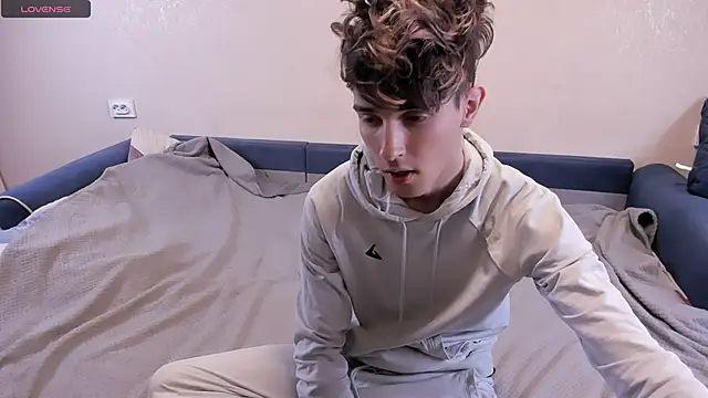 James Mills online show from February 20, 10:26 pm