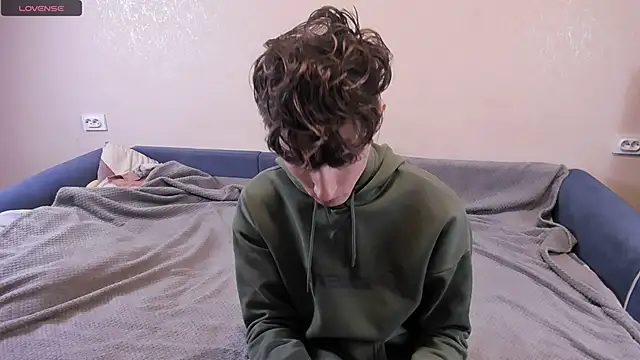 James Mills online show from February 26, 8:33 pm