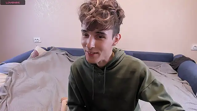 James Mills online show from February 28, 9:33 pm