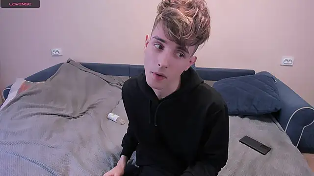 James Mills online show from March 8, 9:40 pm