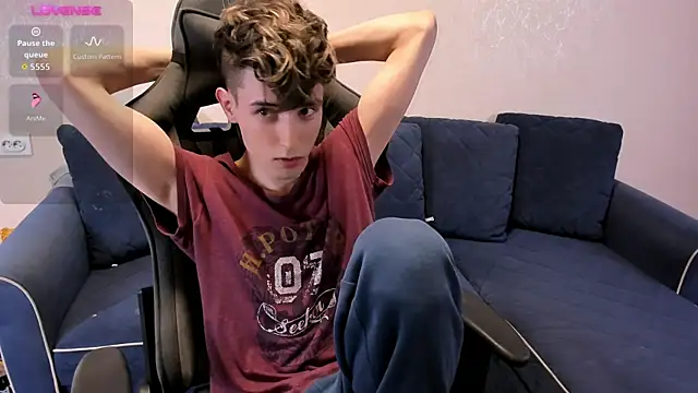 James Mills online show from September 17, 8:32 pm