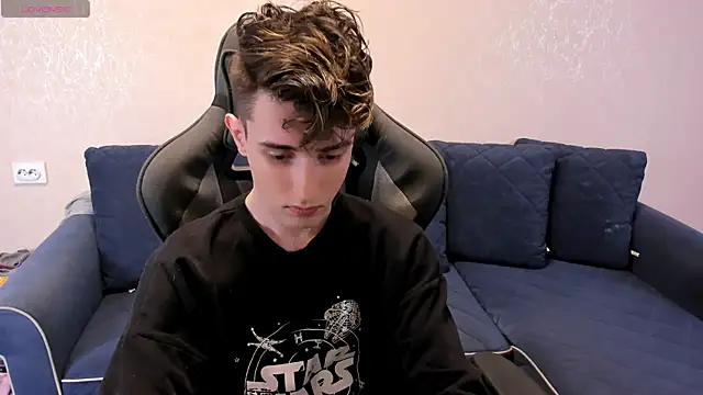 James Mills online show from September 24, 8:34 pm