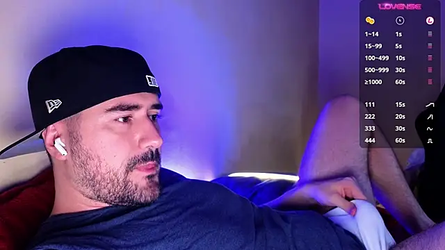 DominantTheo online show from December 19, 3:07 am