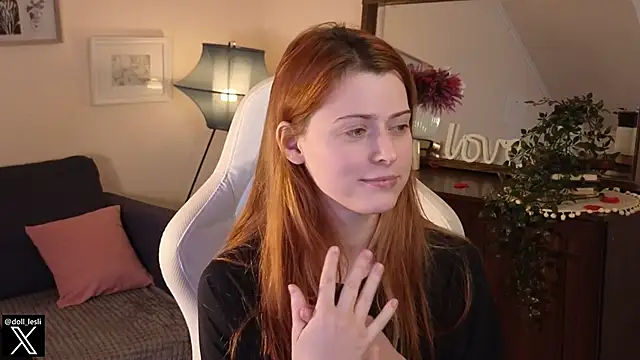 doll lesli online show from February 27, 2:10 pm