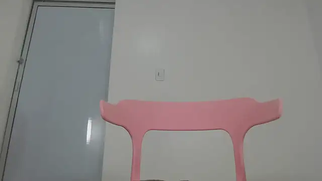 Upskirt Squirt96 online show from March 4, 1:38 pm