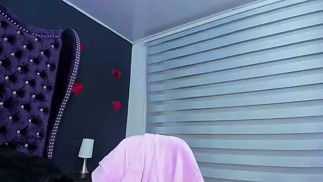 perla7777 online show from February 22, 3:45 am