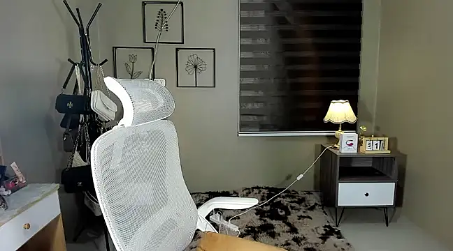 EternityBanks online show from January 14, 12:00 am