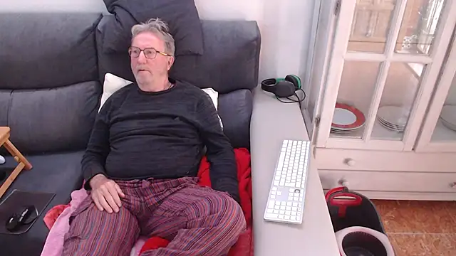 Nudelschwanz online show from February 24, 5:31 pm