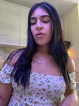 DaphneUwu online show from December 10, 5:44 pm