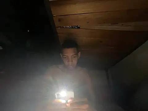 Snapshot of tonny_sexxxx chatting on February 25, 10:07 pm tonny sexxxx online show from February 25, 10:07 pm