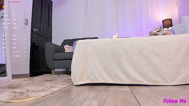 tatikiss  online show from January 20, 12:49 pm