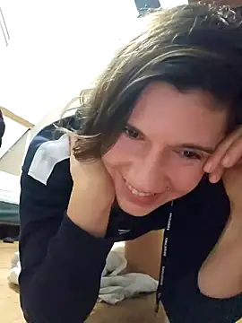 Snapshot of Lina_lou4 chatting on December 25, 6:41 pm Lina lou4 online show from December 25, 6:41 pm