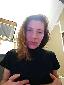 Snapshot of Lina_lou4 chatting on January 4, 7:55 pm Lina lou4 online show from January 4, 7:55 pm