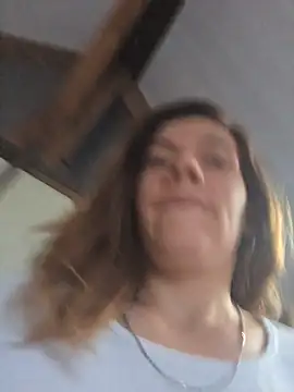 Snapshot of Lina_lou4 chatting on November 17, 3:40 pm Lina lou4 online show from November 17, 3:40 pm