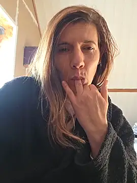 Snapshot of Lina_lou4 chatting on December 16, 9:47 am Lina lou4 online show from December 16, 9:47 am