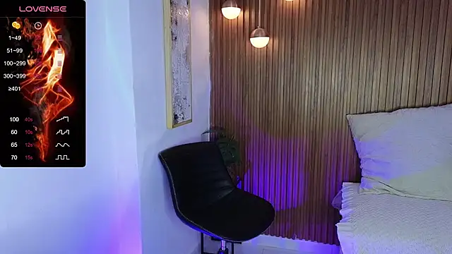 Snapshot of AmelieAxie chatting on January 16, 3:23 am AmelieAxie online show from January 16, 3:23 am