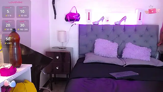 louise nails online show from February 12, 9:33 pm