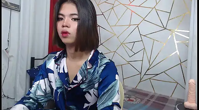 WildTsYhannaUncut online show from January 18, 4:59 am