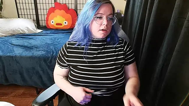 KiraSpitQueen online show from March 23, 1:42 am