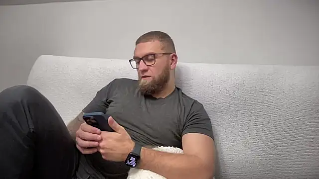 Snapshot of Bear_bear_ chatting on December 22, 4:06 am Bear bear online show from December 22, 4:06 am