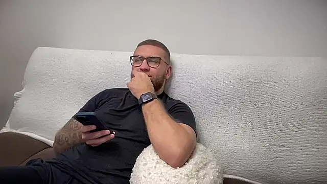 Snapshot of Bear_bear_ chatting on December 23, 1:40 am Bear bear online show from December 23, 1:40 am