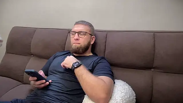 Snapshot of Bear_bear_ chatting on December 26, 7:45 am Bear bear online show from December 26, 7:45 am