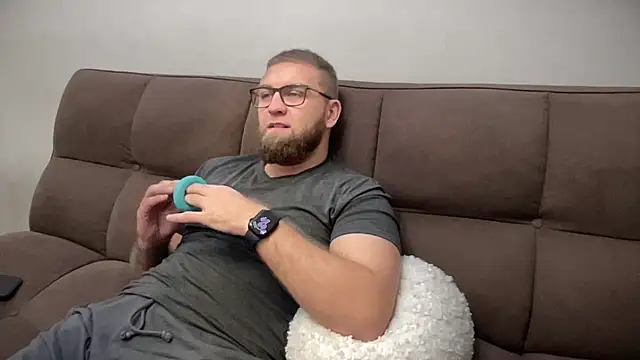 Snapshot of Bear_bear_ chatting on December 28, 7:00 am Bear bear online show from December 28, 7:00 am